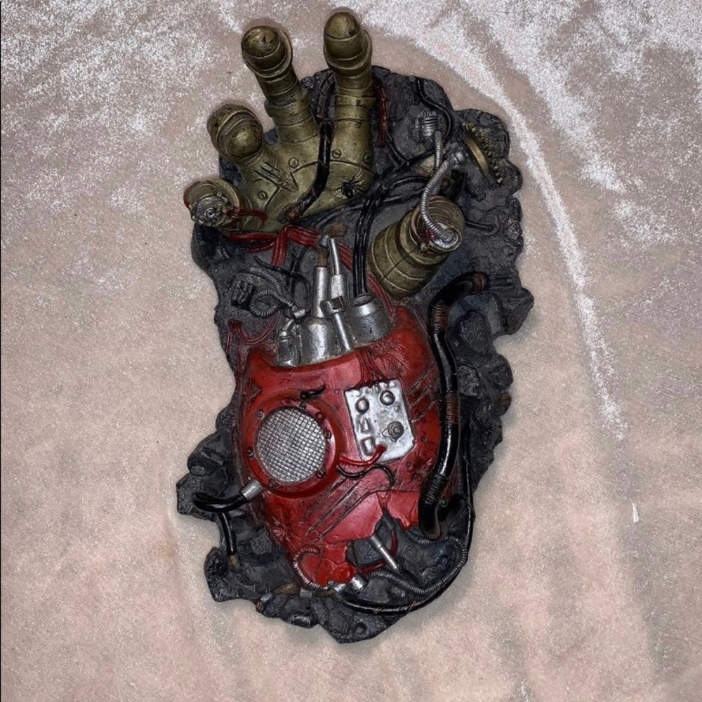 Iron Man’s hand